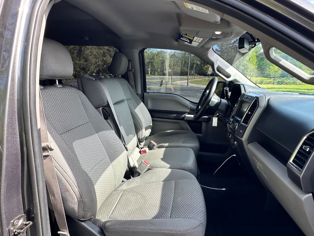 2015 Ford F150 XLT photo