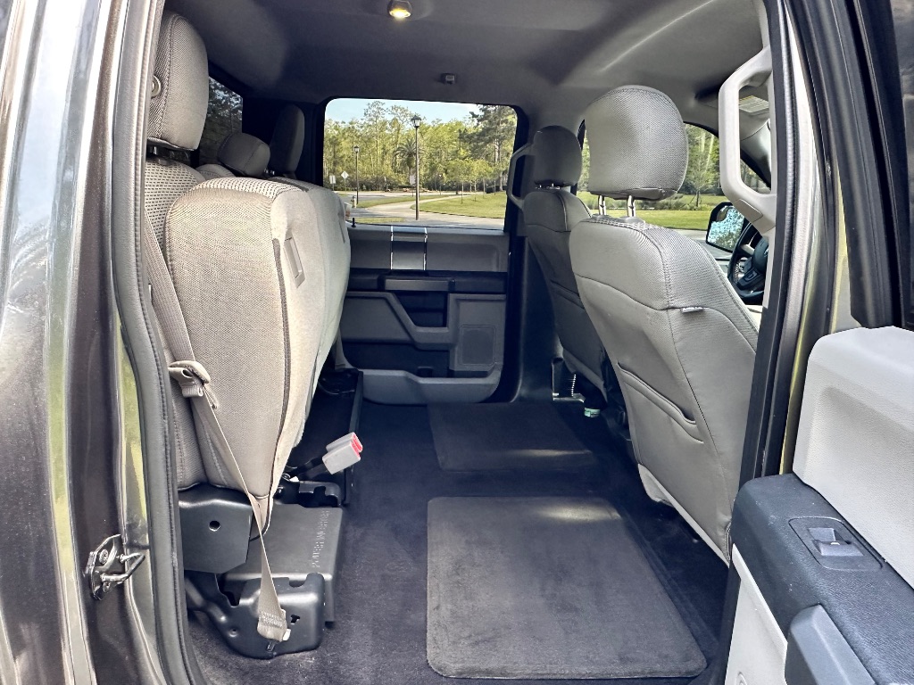 2015 Ford F150 XLT photo