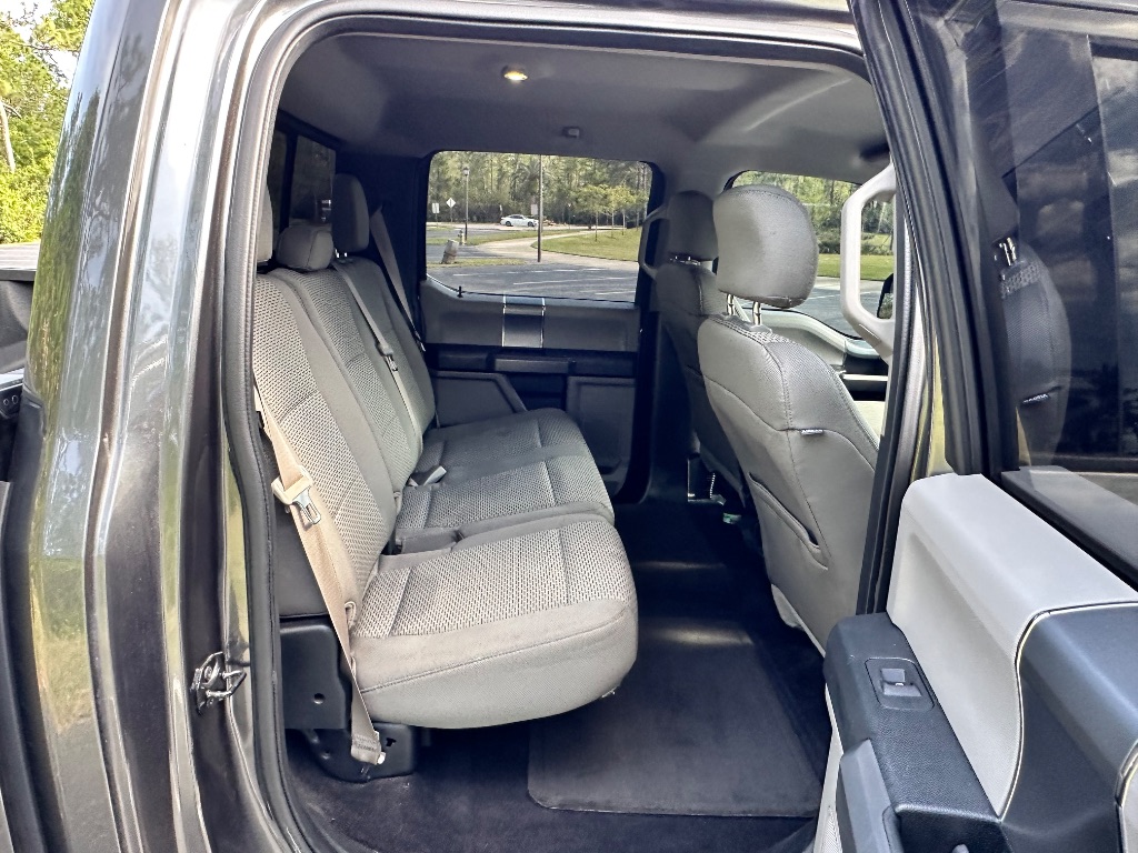 2015 Ford F150 XLT photo