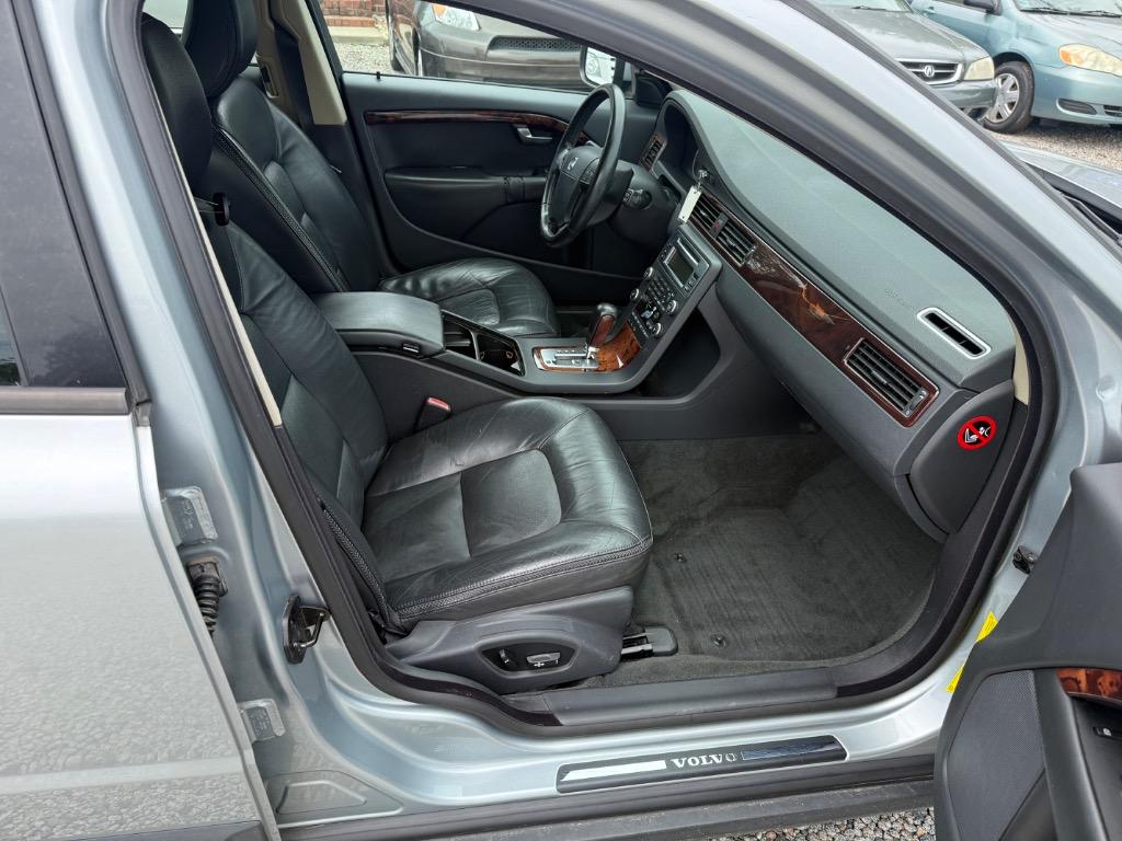 2008 Volvo C70 - $8,499