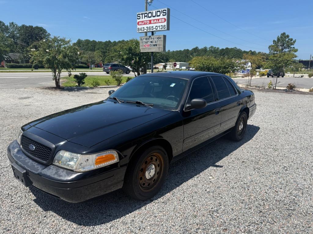 2006 Ford Crown Victoria - $6,999