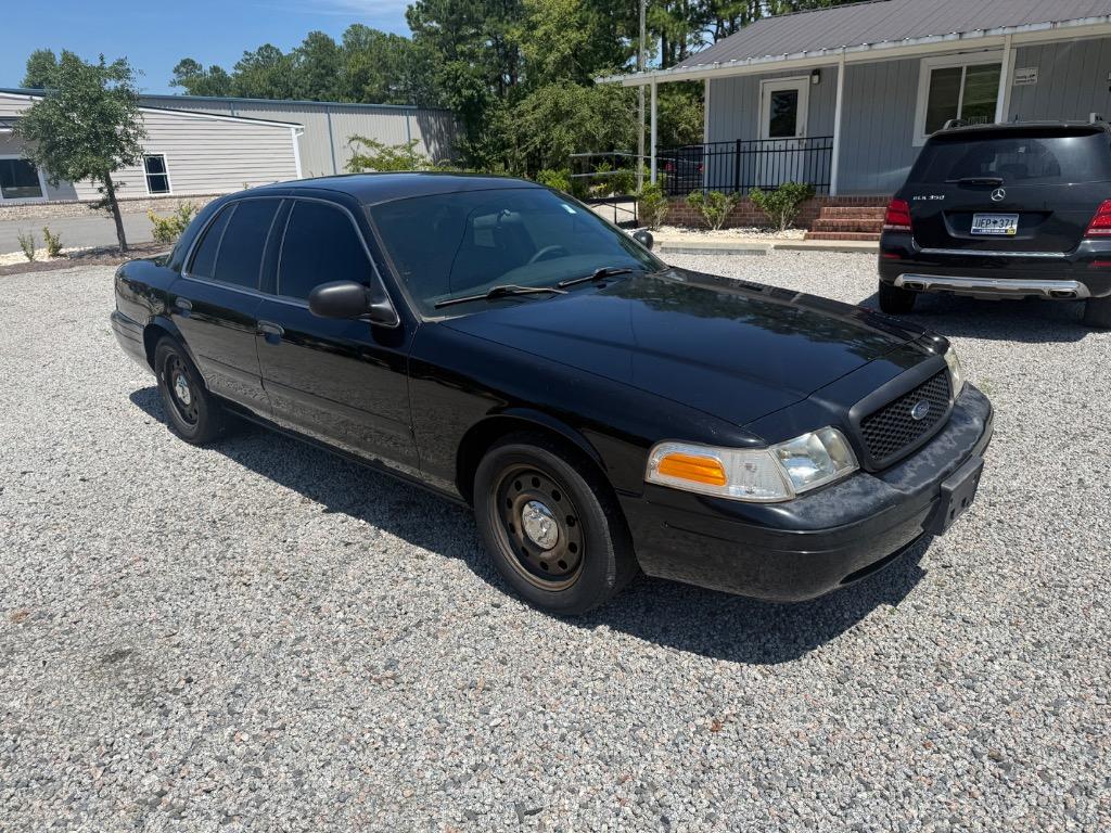 2006 Ford Crown Victoria - $6,999