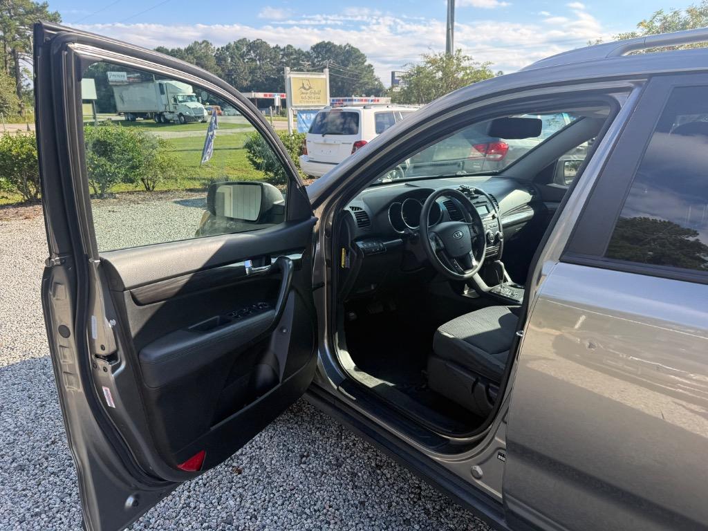 2011 Kia Sorento - $6,999