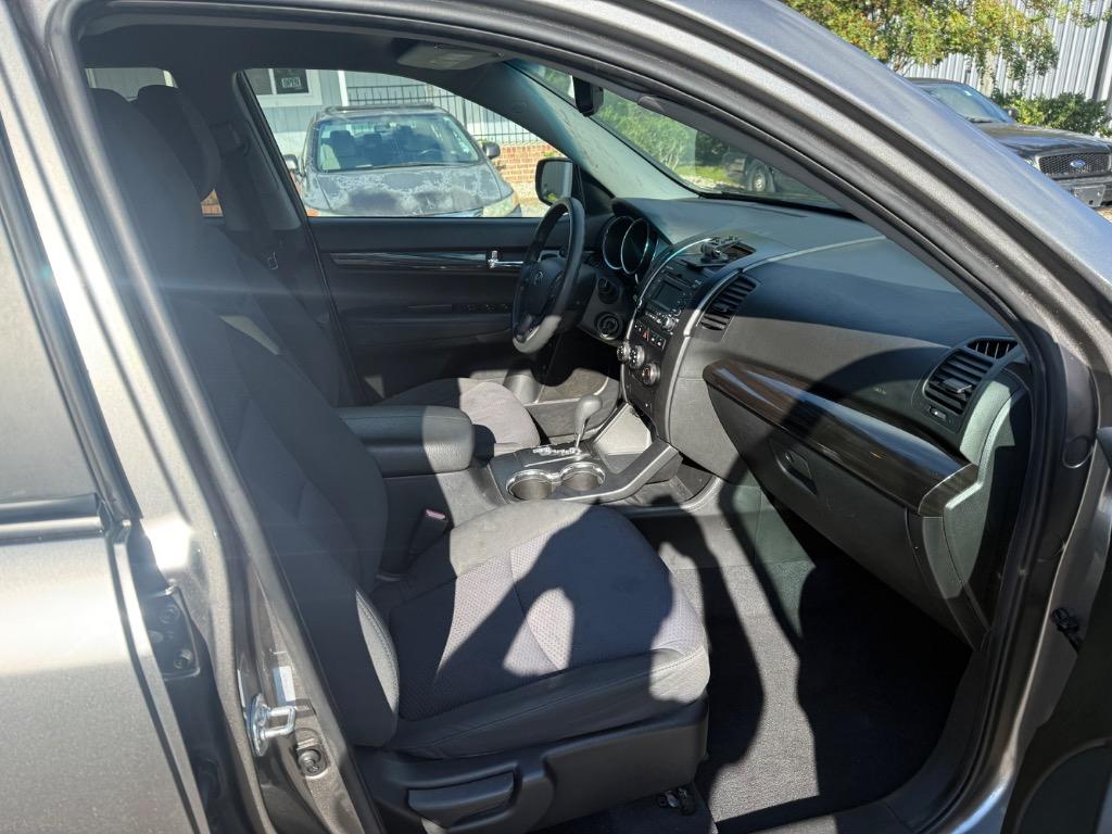 2011 Kia Sorento - $6,999