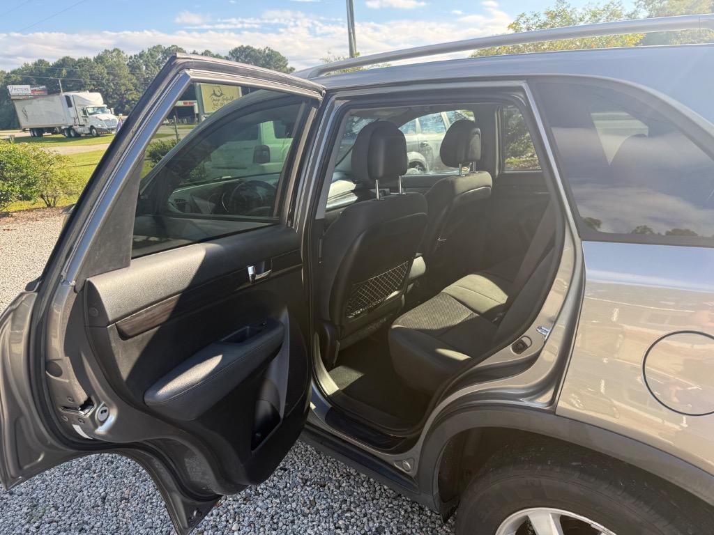 2011 Kia Sorento - $6,999