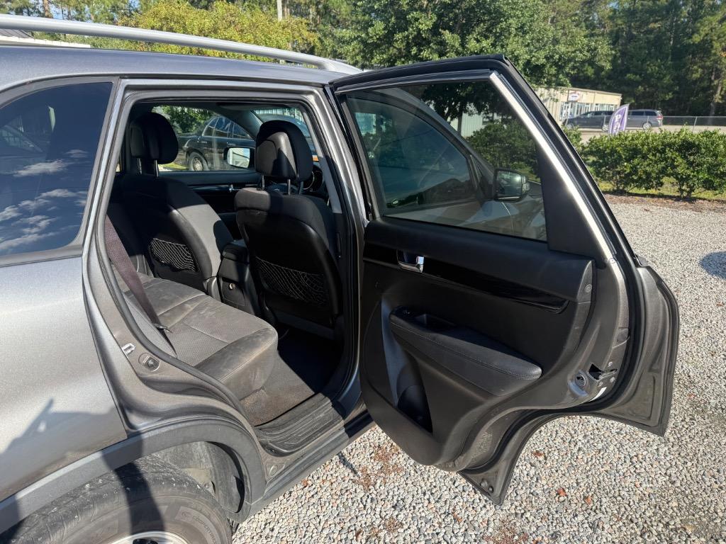 2011 Kia Sorento - $6,999