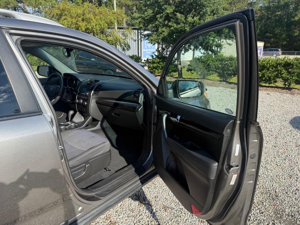 2011 Kia Sorento - $6,999