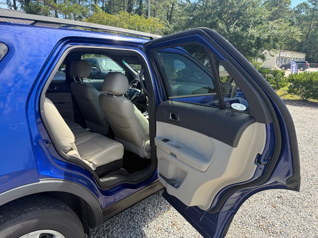 2013 Ford Explorer - $9,999