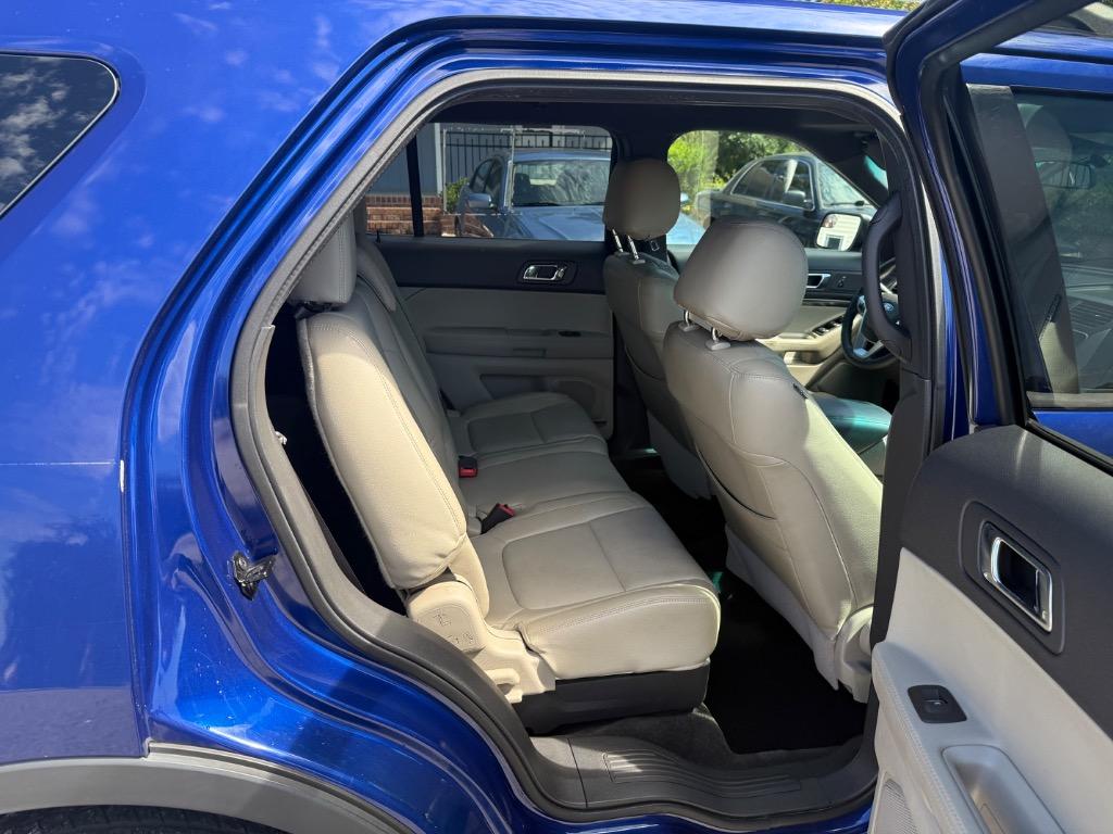 2013 Ford Explorer - $9,999