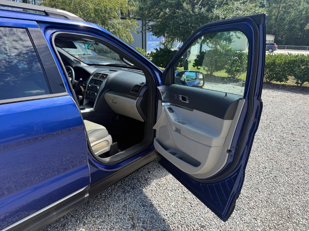2013 Ford Explorer - $9,999