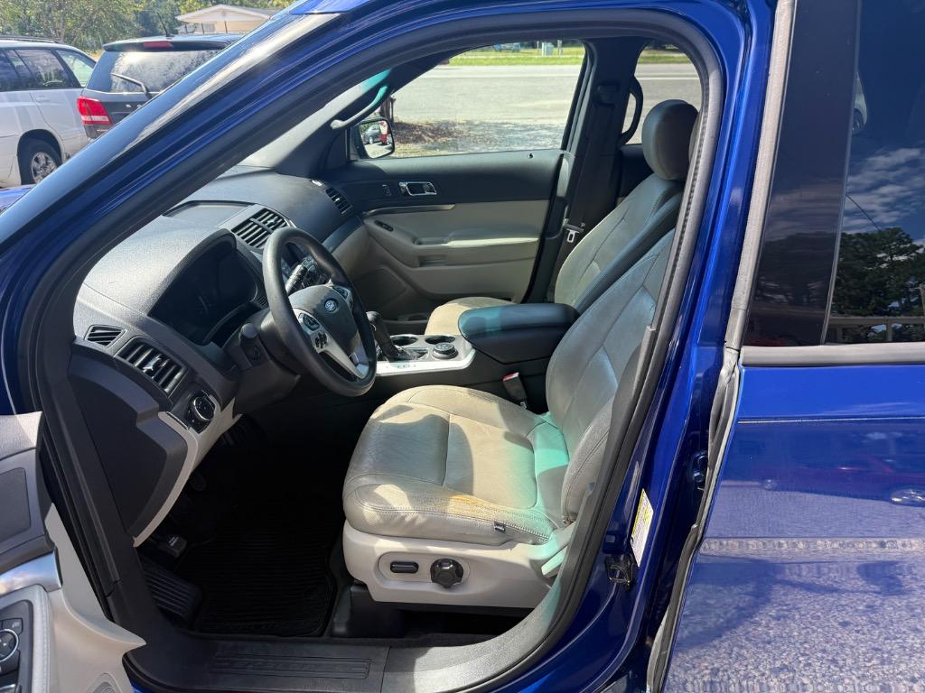 2013 Ford Explorer - $9,999