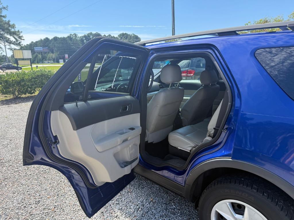 2013 Ford Explorer - $9,999