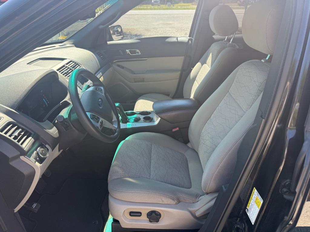 2015 Ford Explorer - $9,999