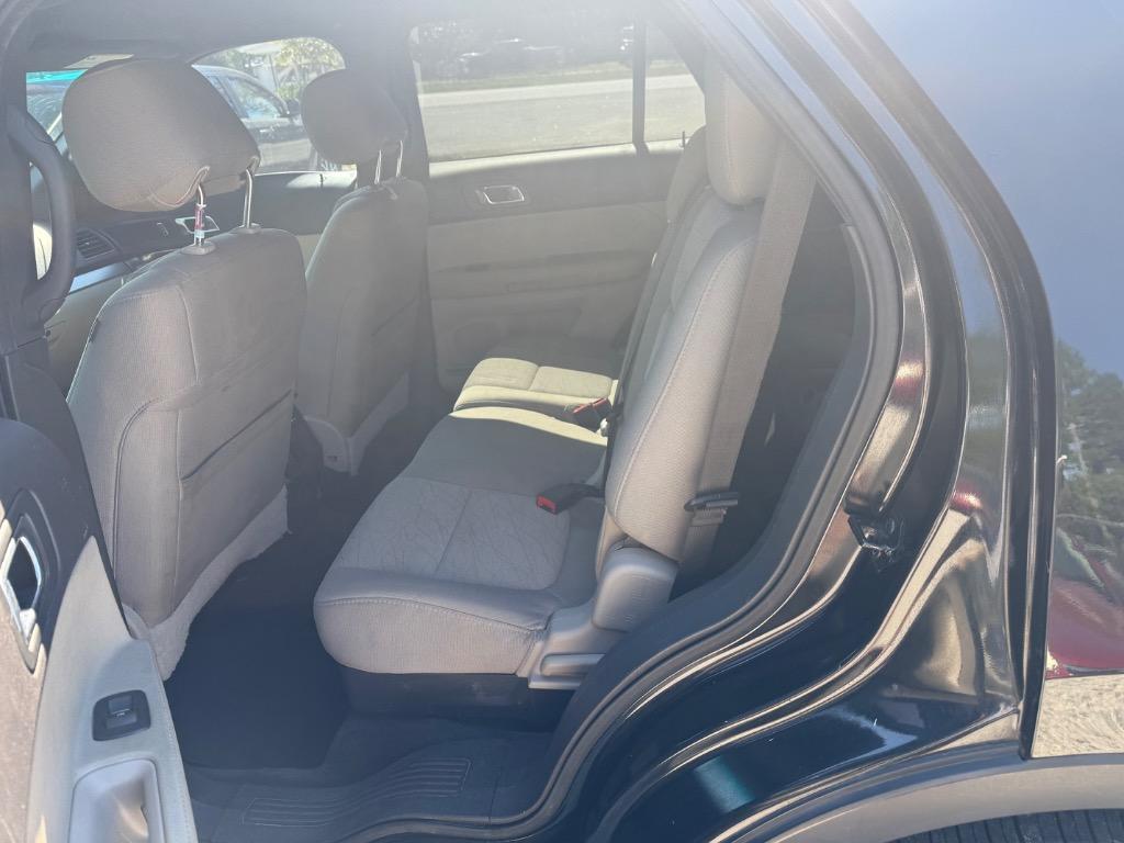 2015 Ford Explorer - $9,999