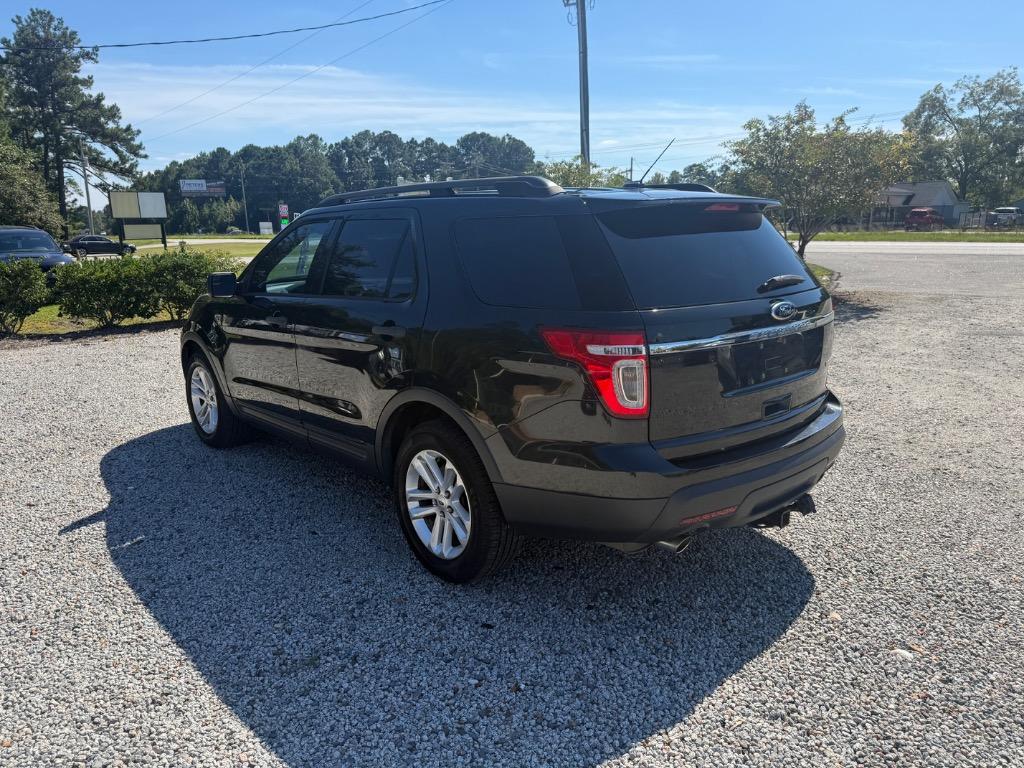 2015 Ford Explorer - $9,999