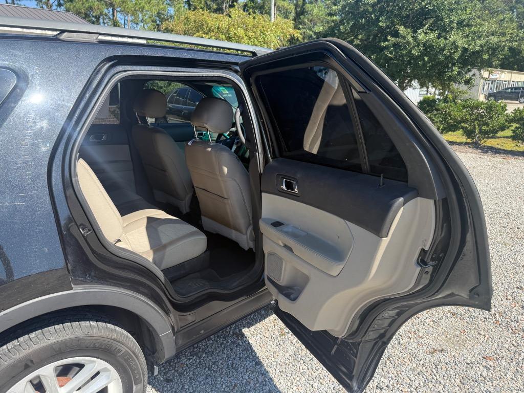 2015 Ford Explorer - $9,999