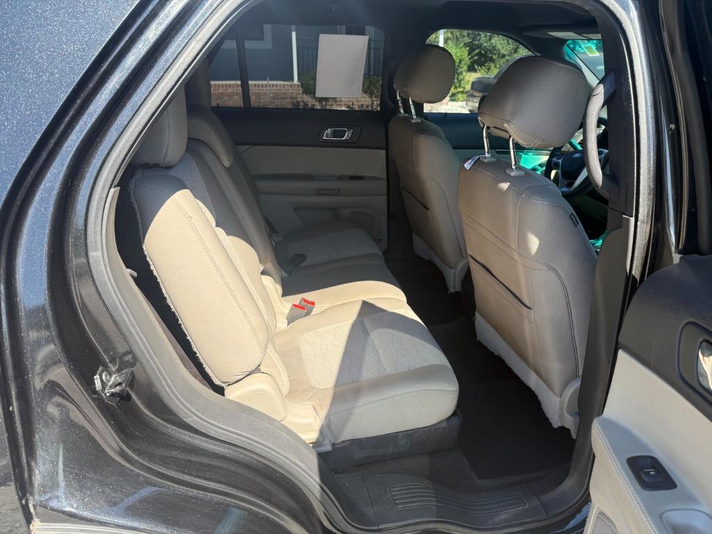 2015 Ford Explorer - $9,999