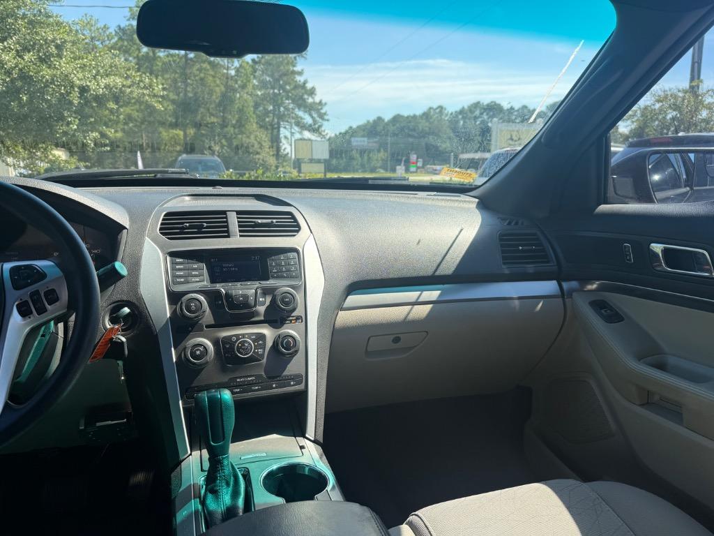 2015 Ford Explorer - $9,999