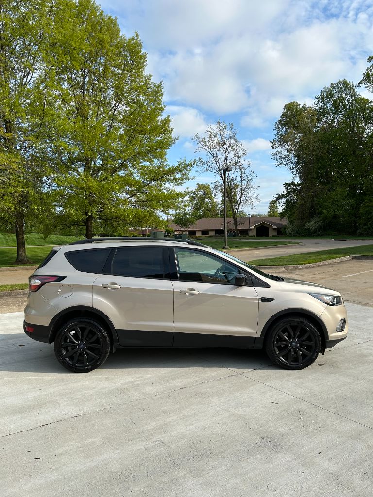 2017 Ford Escape SE photo