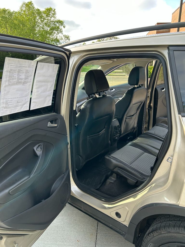 2017 Ford Escape SE photo