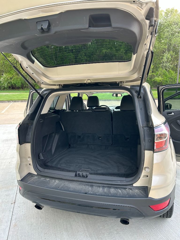 2017 Ford Escape SE photo