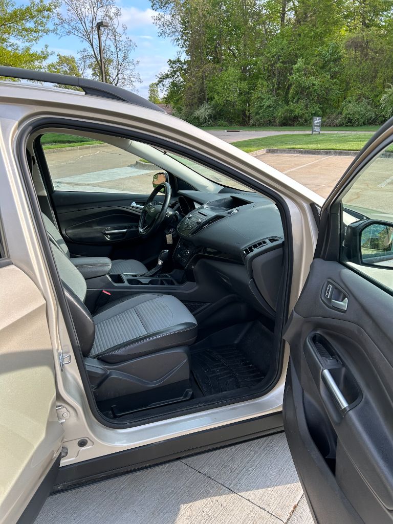 2017 Ford Escape SE photo
