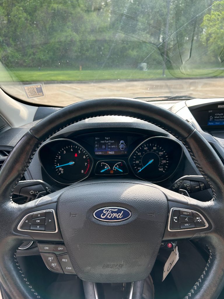 2017 Ford Escape SE photo