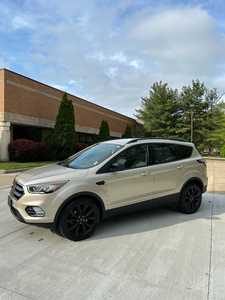 2017 Ford Escape SE photo