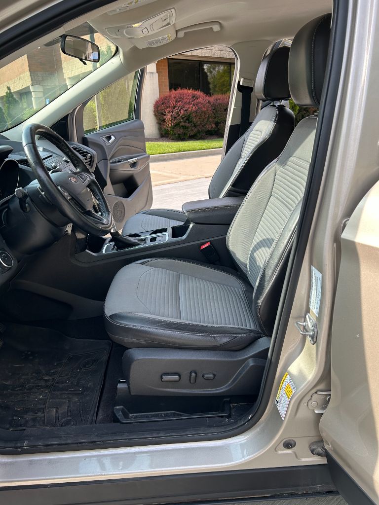 2017 Ford Escape SE photo