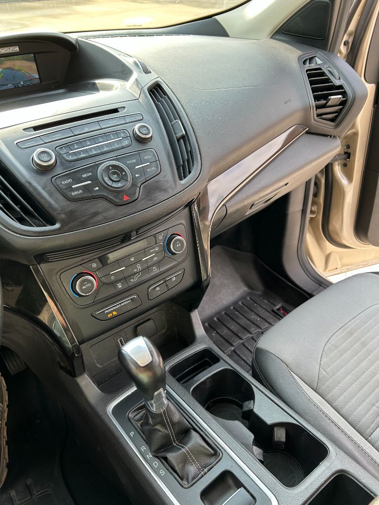 2017 Ford Escape SE photo