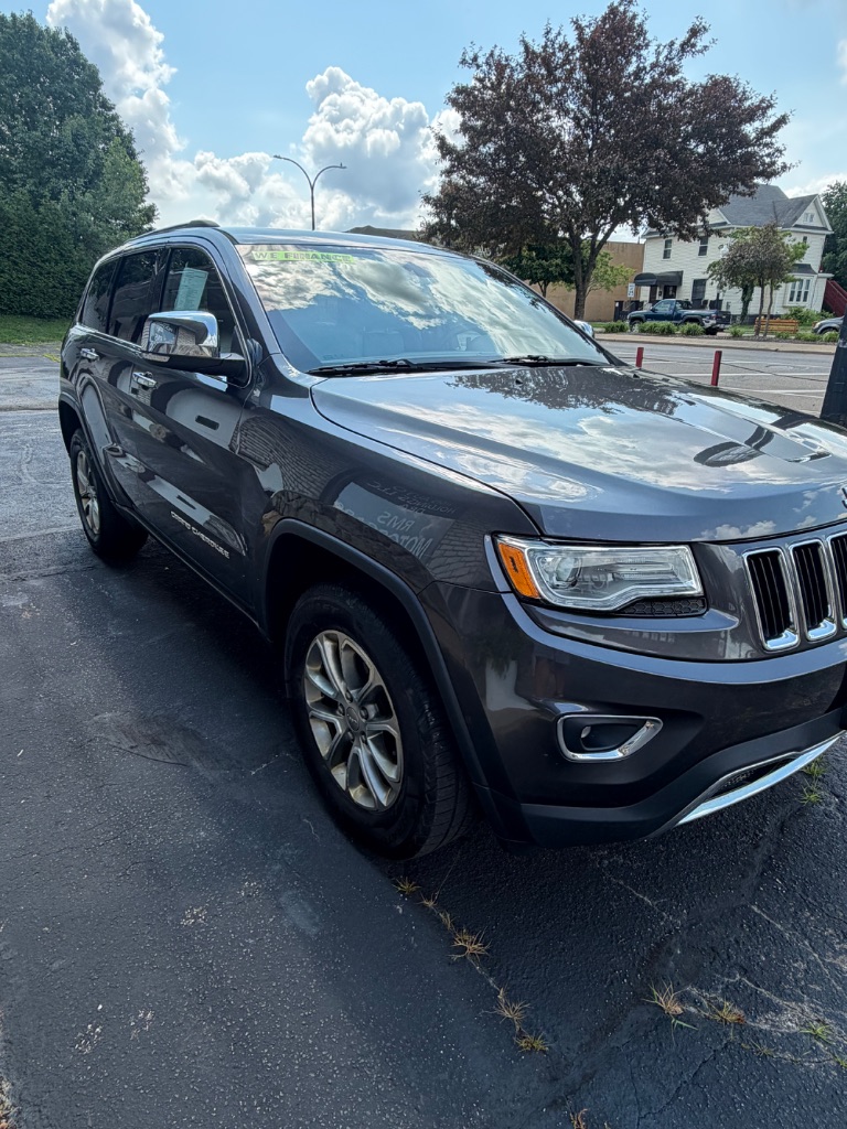 2015 Jeep Cherokee - $11,195