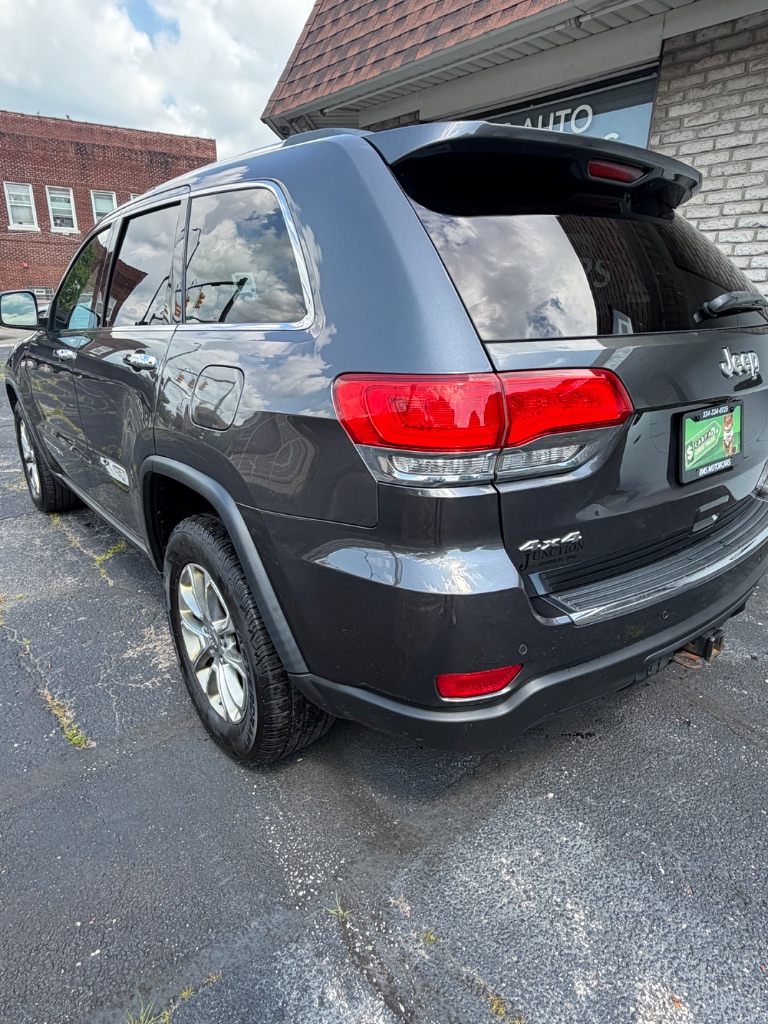 2015 Jeep Cherokee - $11,195