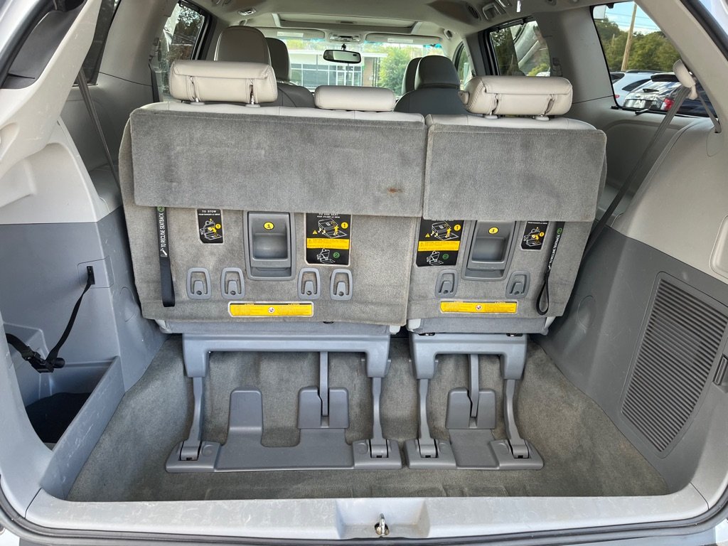 2013 Toyota Sienna - $10,800
