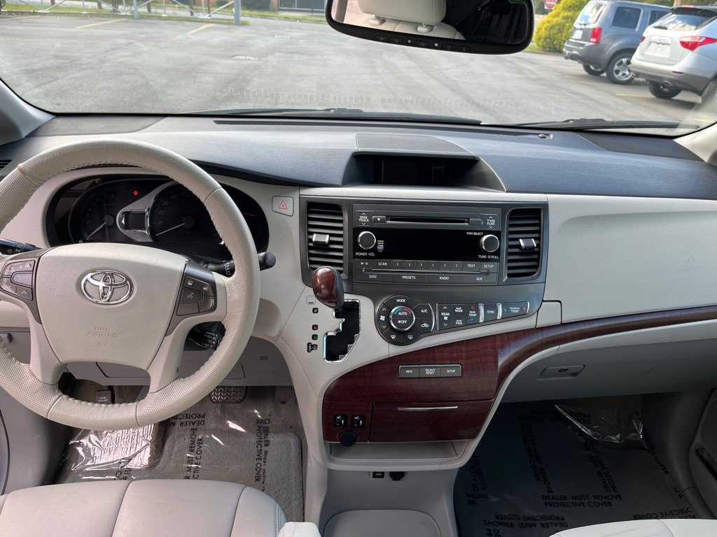 2013 Toyota Sienna - $10,800