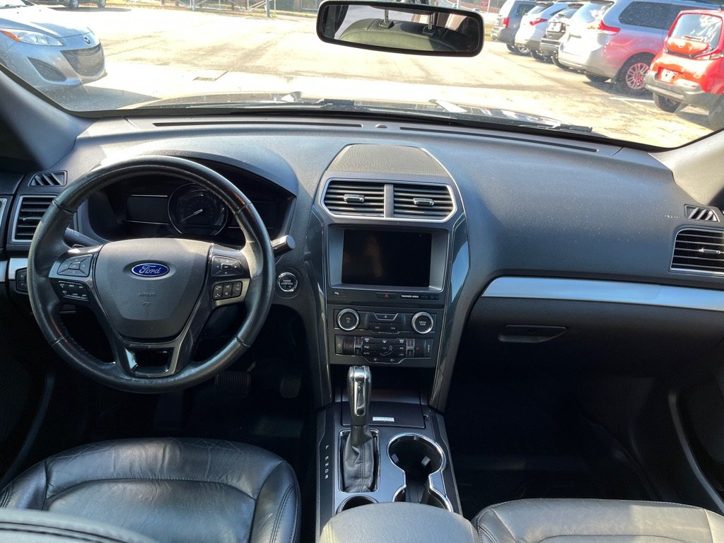 2017 Ford Explorer - $16,800