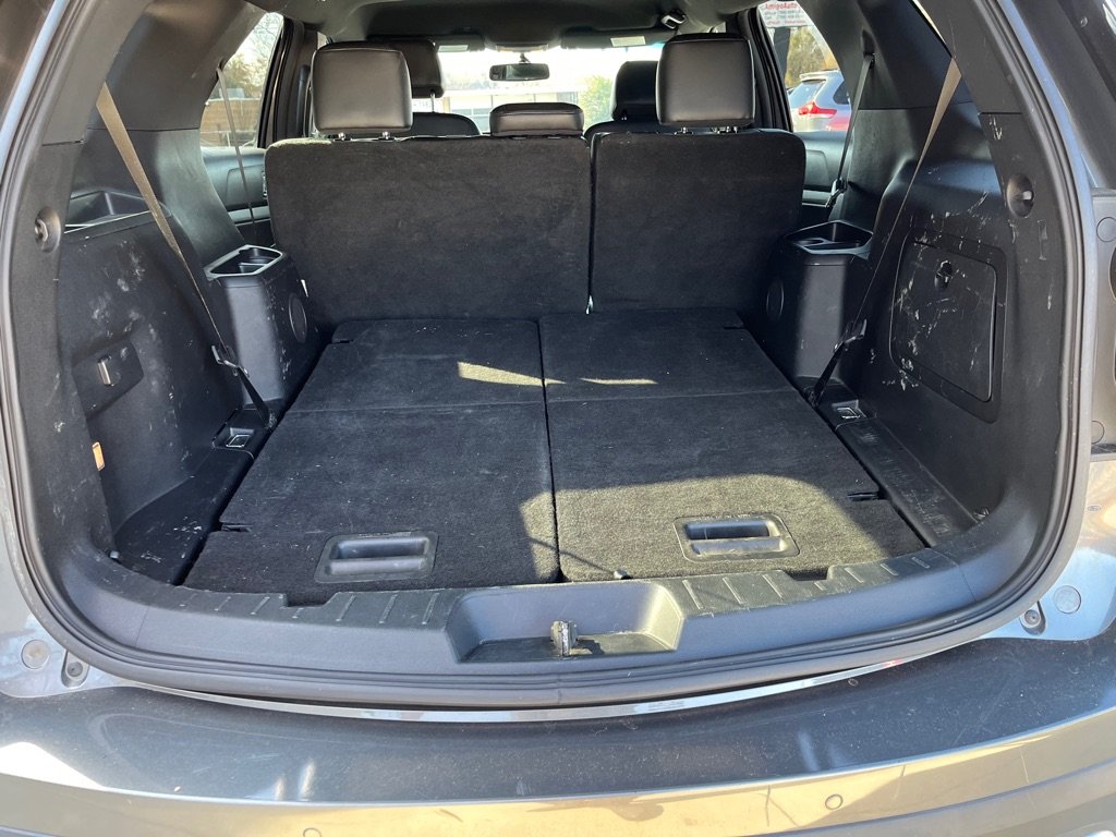 2017 Ford Explorer - $16,800