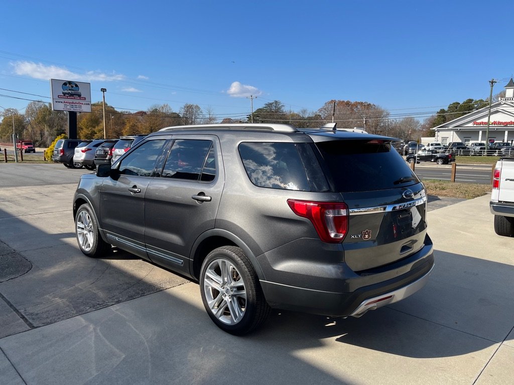 2017 Ford Explorer - $16,800