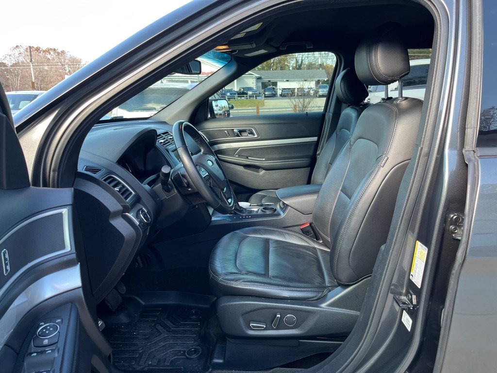 2017 Ford Explorer - $16,800