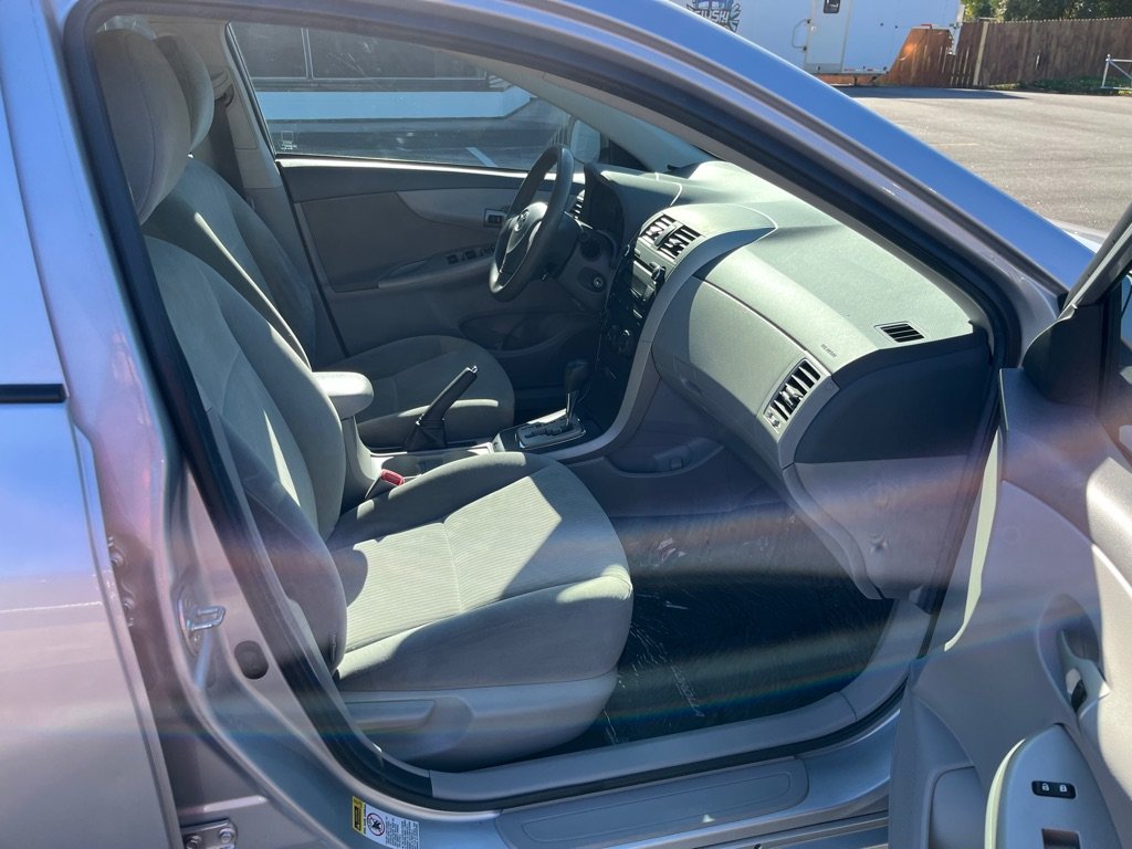 2010 Toyota Corolla photo