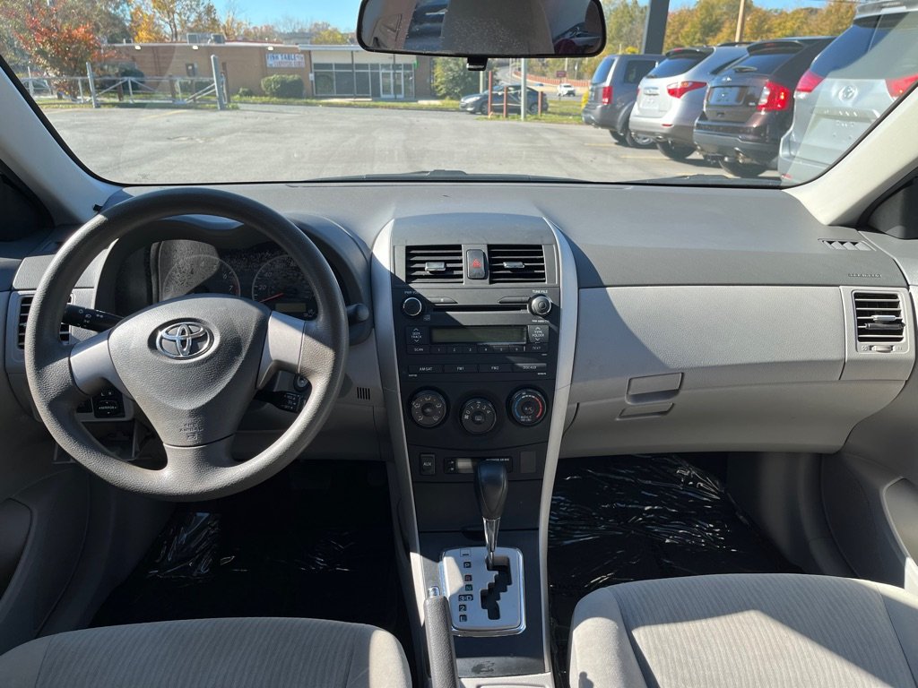 2010 Toyota Corolla photo