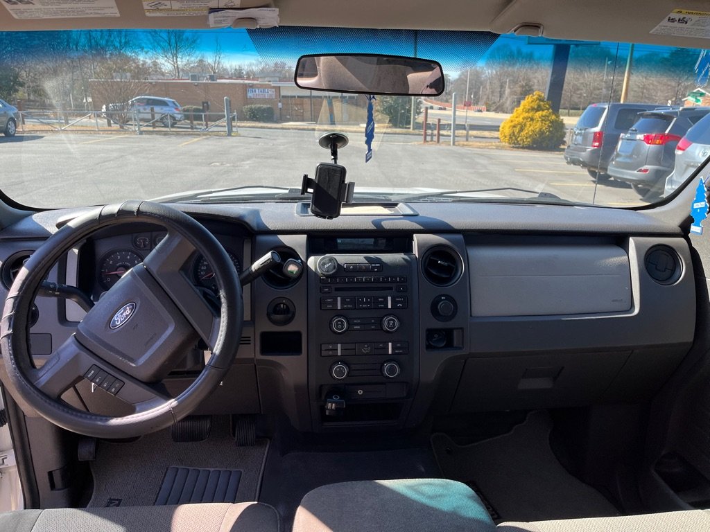2010 Ford F-150 STX photo