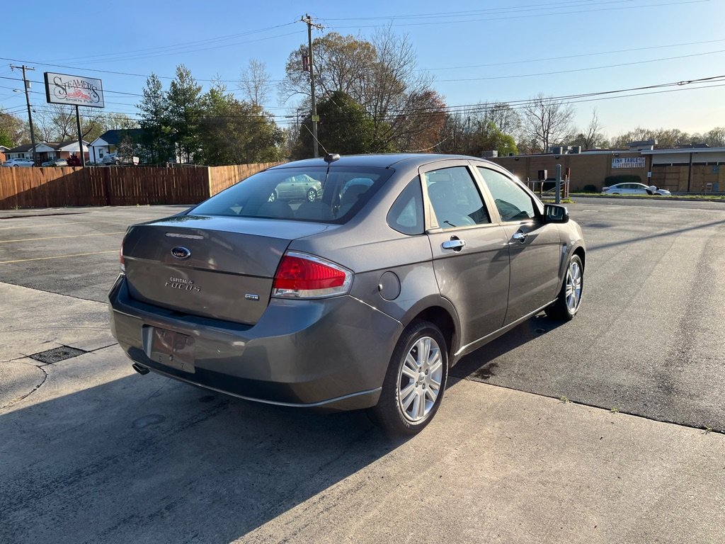 2011 Ford Focus SEL photo