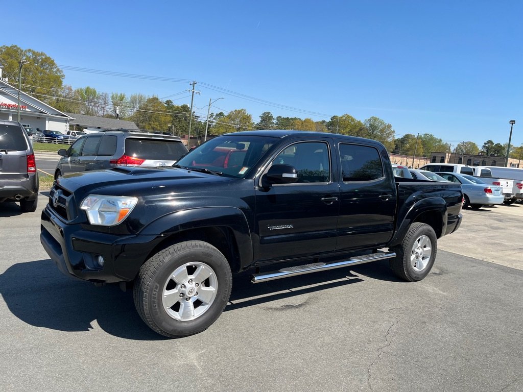 2015 Toyota Tacoma - $15,500