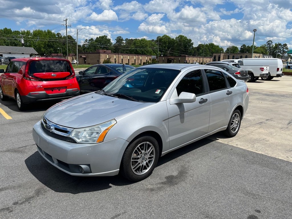2010 Ford Focus SE photo