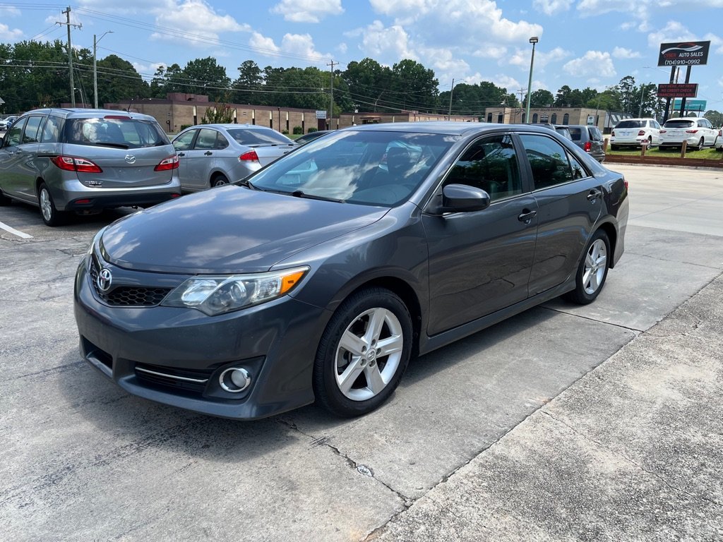 2013 Toyota Camry - $9,500