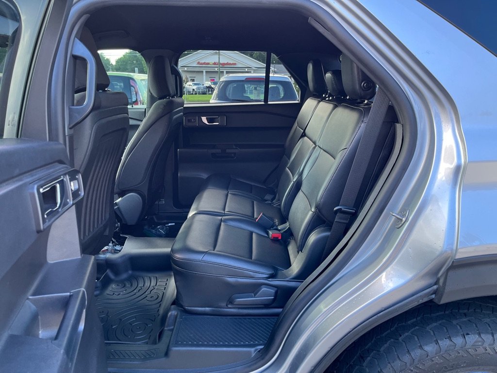 2020 Ford Explorer - $15,500