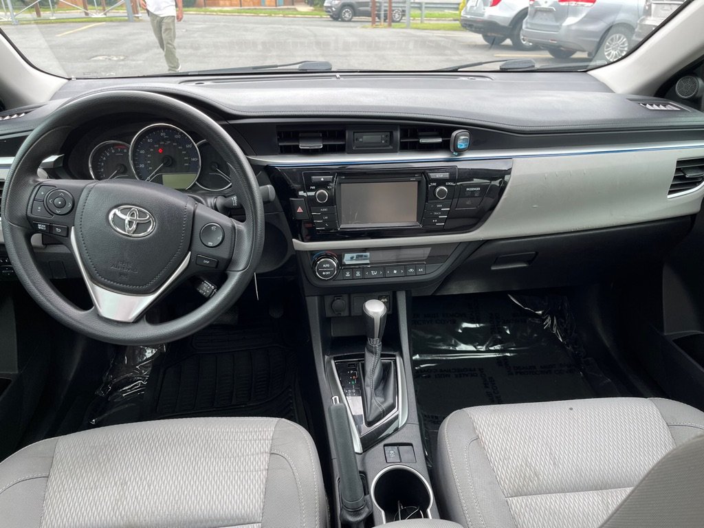 2015 Toyota Corolla - $7,900