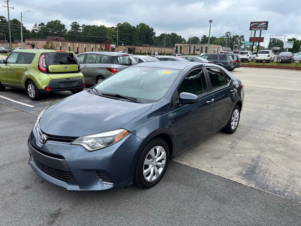 2015 Toyota Corolla - $7,900