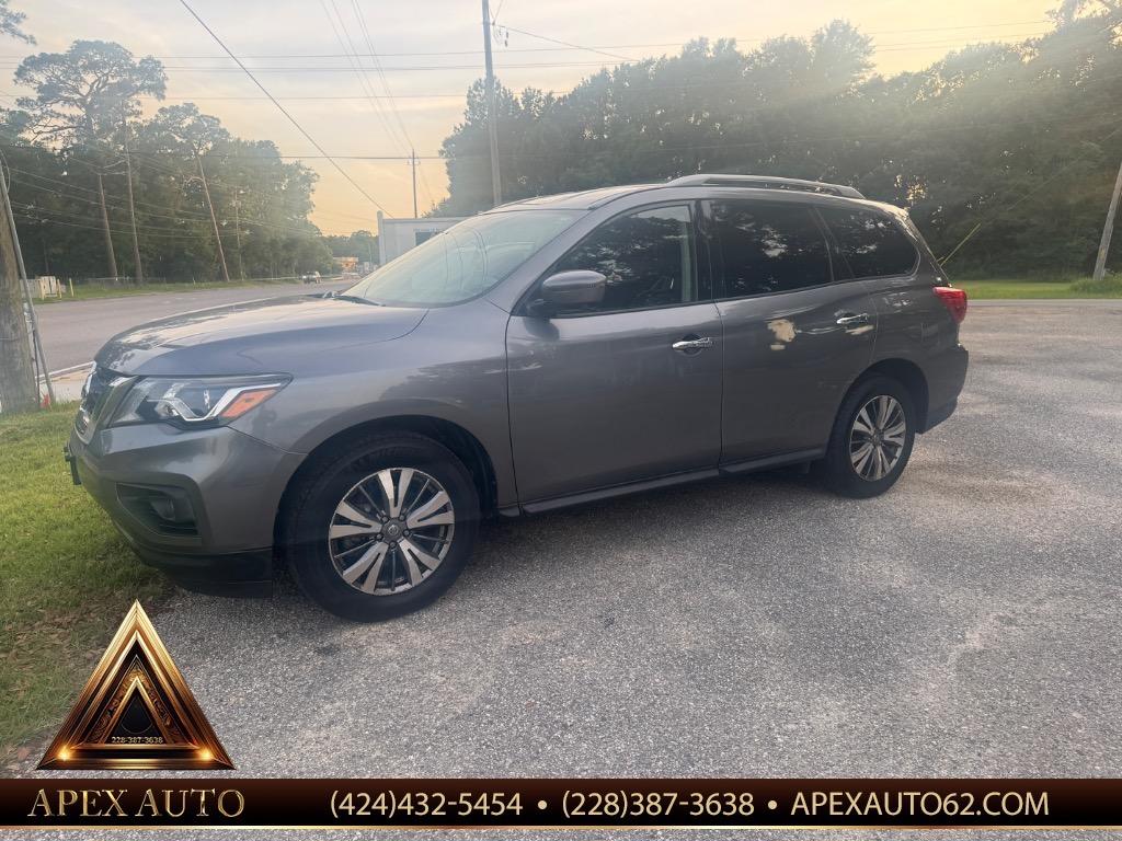 2020 Nissan Pathfinder - $13,300
