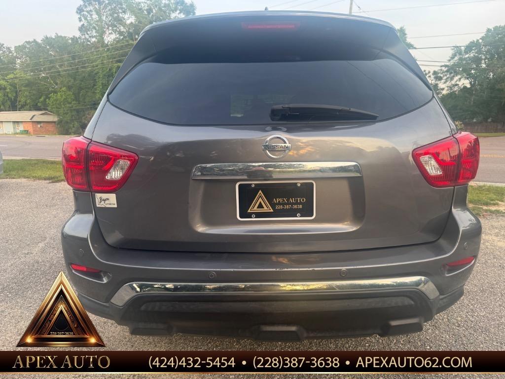 2020 Nissan Pathfinder - $13,300